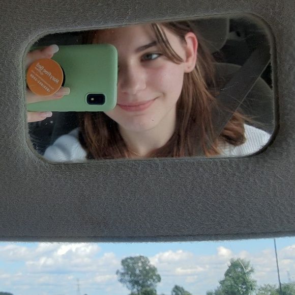 Meet your Posher, Aaliyah - Picture 1 of 1